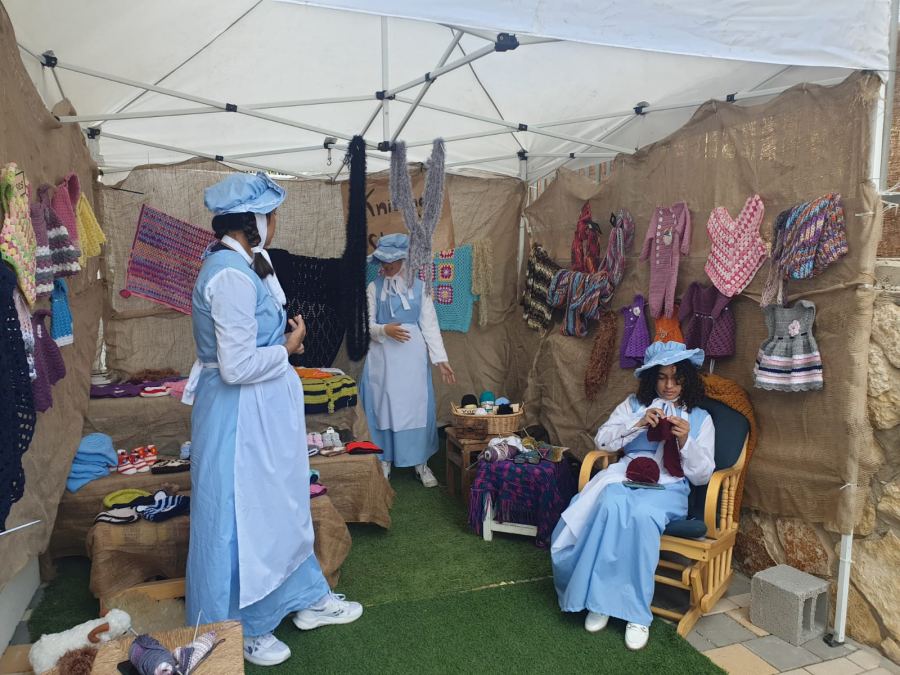 مهرجان الريف البريطاني في عين ماهل